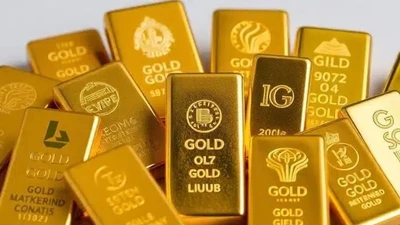 Giá vàng hôm nay 10/8: Neo mốc kỷ lục?