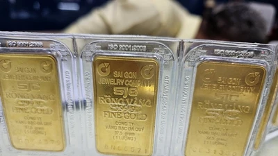 Giá vàng hôm nay 16/7: Quay đầu giảm mạnh?