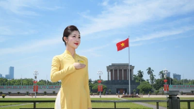Nữ tiếp viên trưởng sở hữu nụ cười “vạn người mê”
