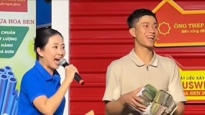 Cầu thủ Phan Văn Đức kêu gọi 332 triệu cho cậu bé khó khăn