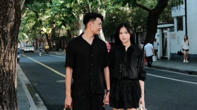 Ngô Tố Uyên khoe dáng mẹ một con nuột nà không tì vết