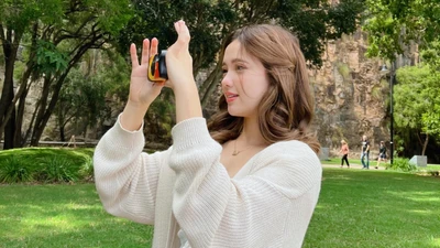 "Bông hồng lai" khiến TikTok điên đảo vì nhan sắc