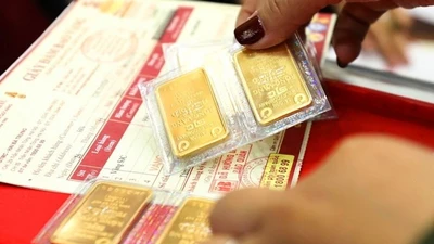 Giá vàng hôm nay 21/6: Tiếp đà đi xuống?