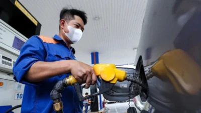 Giá xăng dầu đồng loạt giảm từ chiều nay
