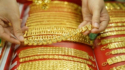 Giá vàng hôm nay 18/6: Tiếp tục giảm sâu?