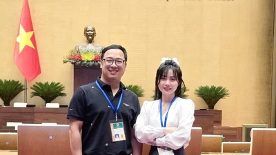 “Bếp núc” khi vợ chồng cùng nghề…