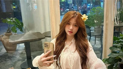 Nữ game thủ Việt tự tin khoe vóc dáng nóng bỏng