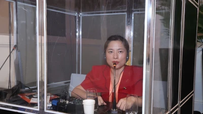 Nữ bác sĩ gây bất bão mạng với "nghề tay trái" cực đỉnh 