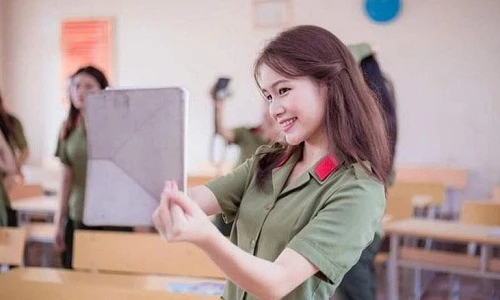 Nữ sinh người Lào xinh như hot girl ở Học viện An ninh