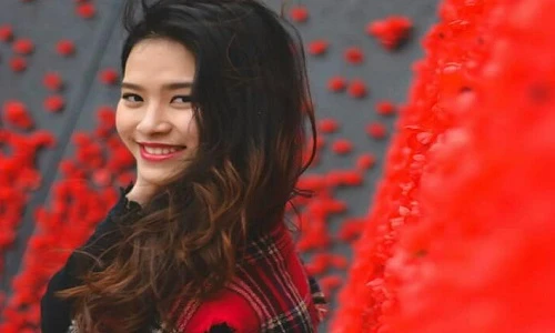 Nữ du học sinh Việt tại Australia tên lạ, xinh hút hồn