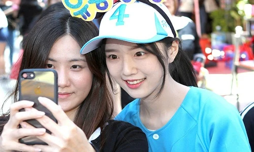 Con gái của ứng viên tổng thống Hàn Quốc cực hút fan