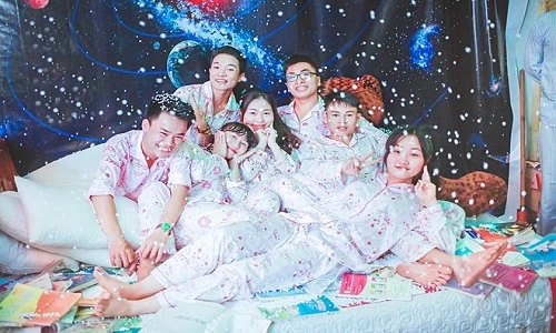 Bộ ảnh kỷ yếu tiệc đêm của teen Hà thành