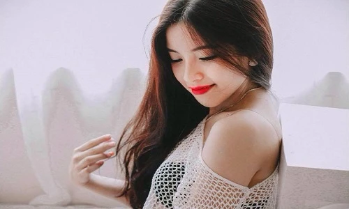 “Thích Barca vì có Ronaldo”, 9X xinh đẹp bất ngờ nổi tiếng