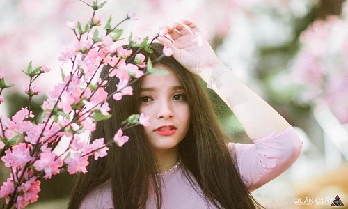 Nữ sinh trường Luật và nhan sắc đầy vẻ mộng mị