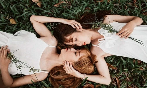 Cặp chị em xinh đẹp phiên bản Thúy Vân – Thúy Kiều