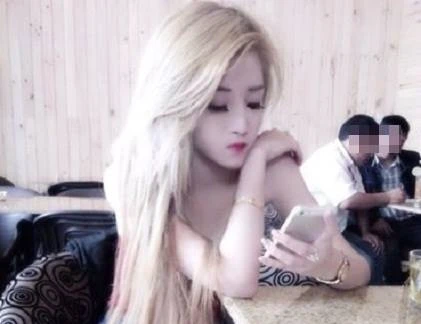 Phát sốt nữ DJ Việt xinh như búp bê