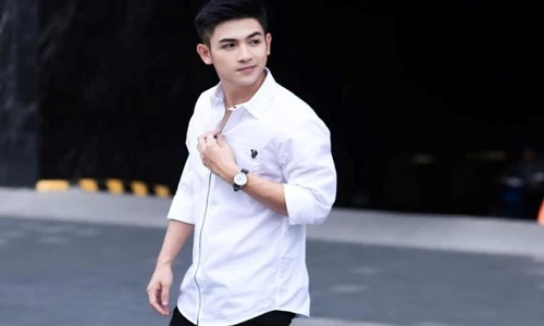 Anh chàng được mệnh danh "phát thanh viên đẹp trai nhất Việt Nam"