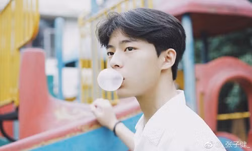 Trai đẹp từ chối đổi bạn gái lấy 1 tỷ gây sốt