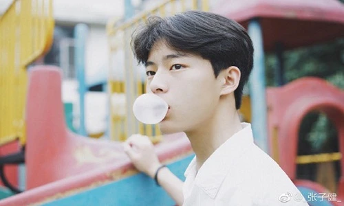 Trai đẹp từ chối đổi bạn gái lấy 1 tỷ gây sốt