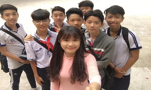 Danh tính cô giáo thực tập Vũng Tàu có khuôn mặt trẻ thơ