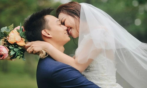 Ảnh cưới "tình như cái bình" của vợ chồng Nhật Anh Trắng