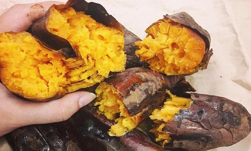 6 món ăn vặt được chị em gọi online nhiều nhất năm 2017