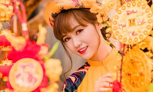 Ngắm thiếu nữ Việt đẹp mơ màng trong bộ ảnh Tết