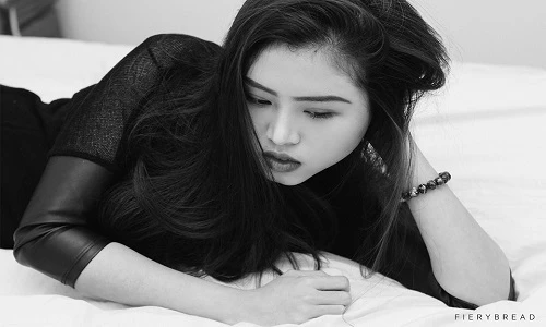 Nữ du học sinh Việt sở hữu vẻ đẹp chuẩn xu hướng