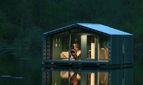 Nhà cabin nổi trên mặt nước vô cùng ấn tượng