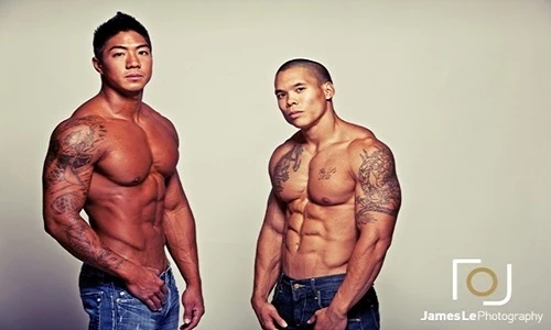 Hai chàng Việt kiều cơ bắp gây sốt ở Thái Lan