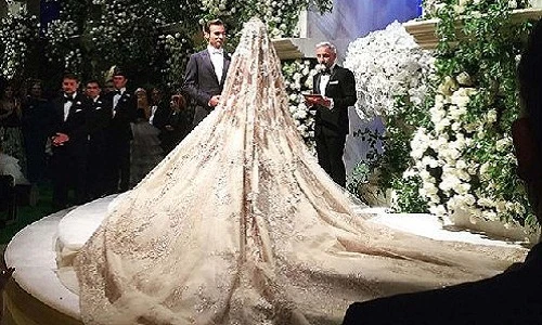Đám cưới 240 tỷ gây sốc của con gái đại gia Nga