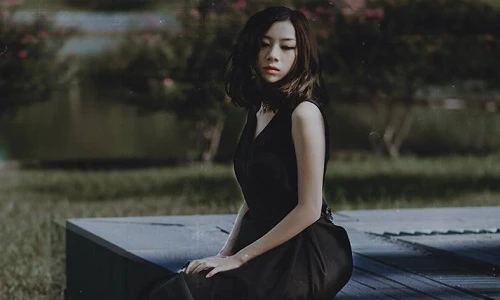 Dung mạo 9X xinh đẹp được mệnh danh "hot girl thất tình"