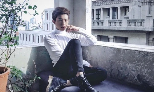 Con trai đồng tính của Hoa hậu Thu Hoài cực điển trai