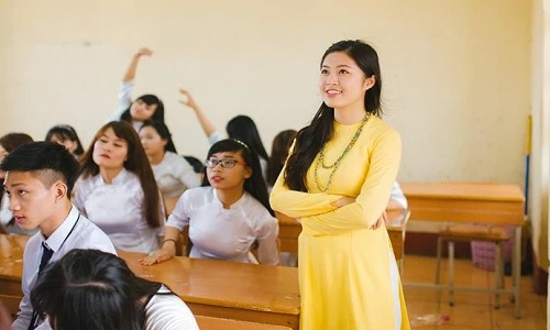 "Phải lòng" cô giáo Hải Dương xinh như hoa hậu 