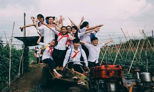 Ảnh kỷ yếu "Cho tôi một vé tuổi thơ" của teen Đồng Nai