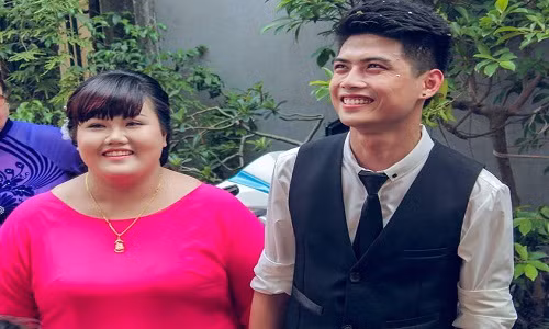 “Cặp đôi số 10” và chuyện tình đầy thử thách 