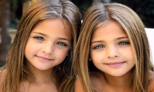 Cặp chị em song sinh đẹp như thiên thần gây sốt Instagram