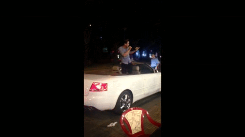 “Hot boy” di xe mui tran di ban keo keo o Sai Gon