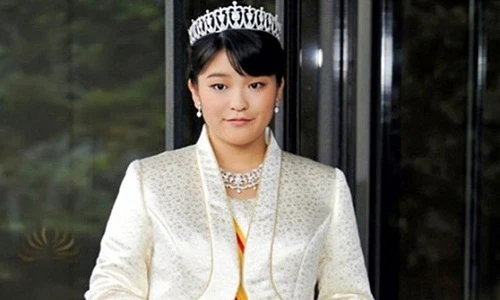 Nhan sắc công chúa Nhật từ bỏ địa vị yêu thường dân