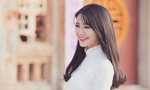 Say đắm nụ cười của nữ sinh Đại học Văn hóa Hà Nội