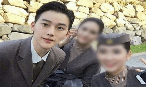 Tiếp viên hàng không đẹp trai như tài tử khiến khách mê mệt