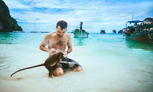 Nghỉ lễ 30/4, đến Koh Phi Phi ngắm thiên đường biển xanh