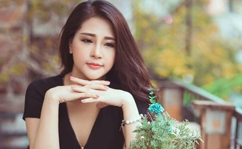 Ngưỡng mộ vẻ trẻ đẹp của bà mẹ đơn thân 2 con