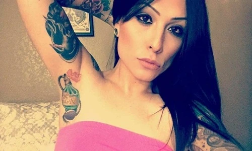 Kinh hãi mốt xăm nách của "dân chơi" thế giới