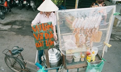 Cô chủ “vịt lộn- vịt dữa- cút lộn” không biết mình nổi tiếng