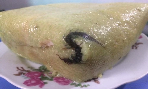 Nàng dâu Hải Phòng suýt ngất khi phát hiện bánh chưng có... rết