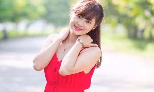 Cô giáo trẻ đến Bạn muốn hẹn hò tìm bạn trai "nhiều tóc"