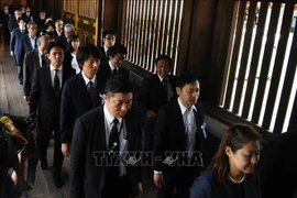 Nhóm cả trăm nghị sĩ Nhật tới viếng Đền Yasukuni