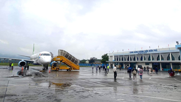 Do đường bay không ổn định và không thường xuyên nên mức độ đầu tư vào Cảng hàng không Điện Biên còn thấp, chủ yếu tập trung vào những năm gần đây.