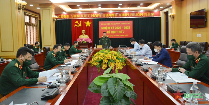Đề nghị kỷ luật Ban Thường vụ Đảng ủy Học viện Quân y và 12 quân nhân: Ủy ban Kiểm tra Quân ủy Trung ương đã bỏ phiếu đề nghị thi hành kỷ luật đối với Ban Thường vụ Đảng ủy Học viện Quân y nhiệm kỳ 2015-2020, nhiệm kỳ 2020-2025 và 12 quân nhân vi phạm với tinh thần dân chủ, khách quan, nghiêm minh.